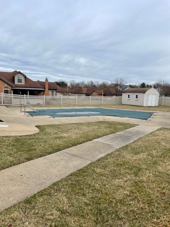 Building Photo - 69 Ashford Dr