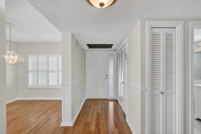 Building Photo - 1071 Sugar Sands Blvd