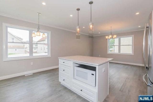 Building Photo - 24 Henry Pl