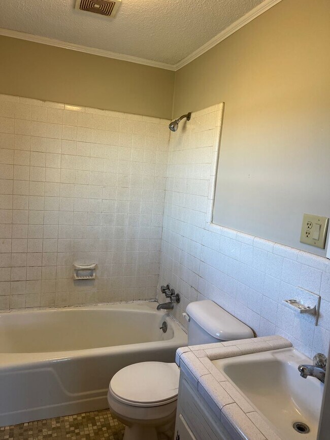 Building Photo - 169 S Croom Bland Rd