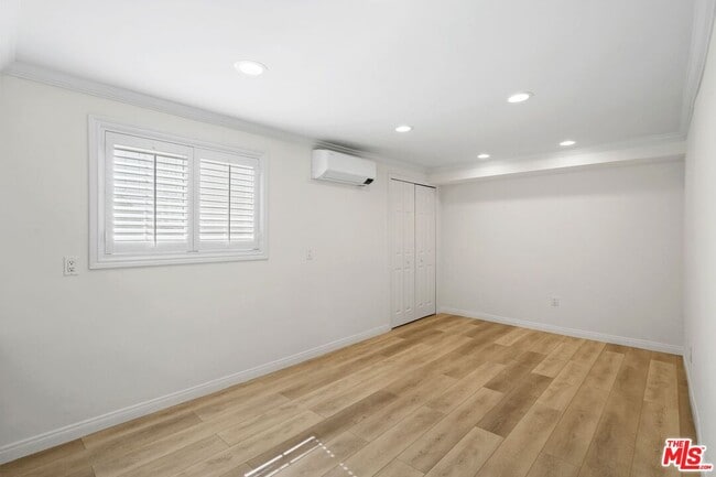 Building Photo - 2910 Santa Carlotta St