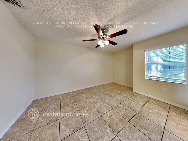 Building Photo - 15671 SW 143rd Ave