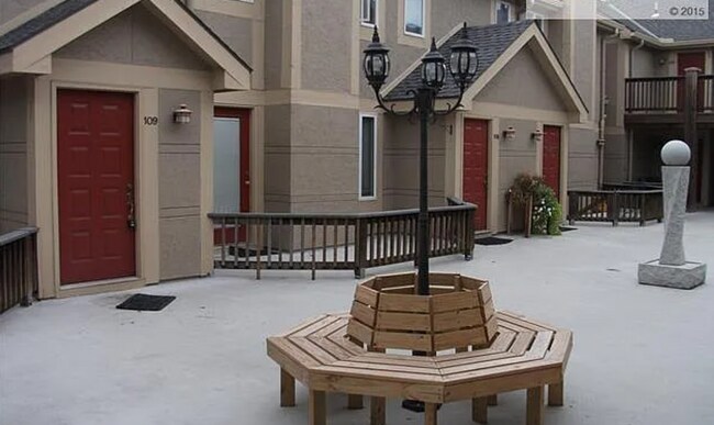 Building Photo - 4318 Belleview Ave