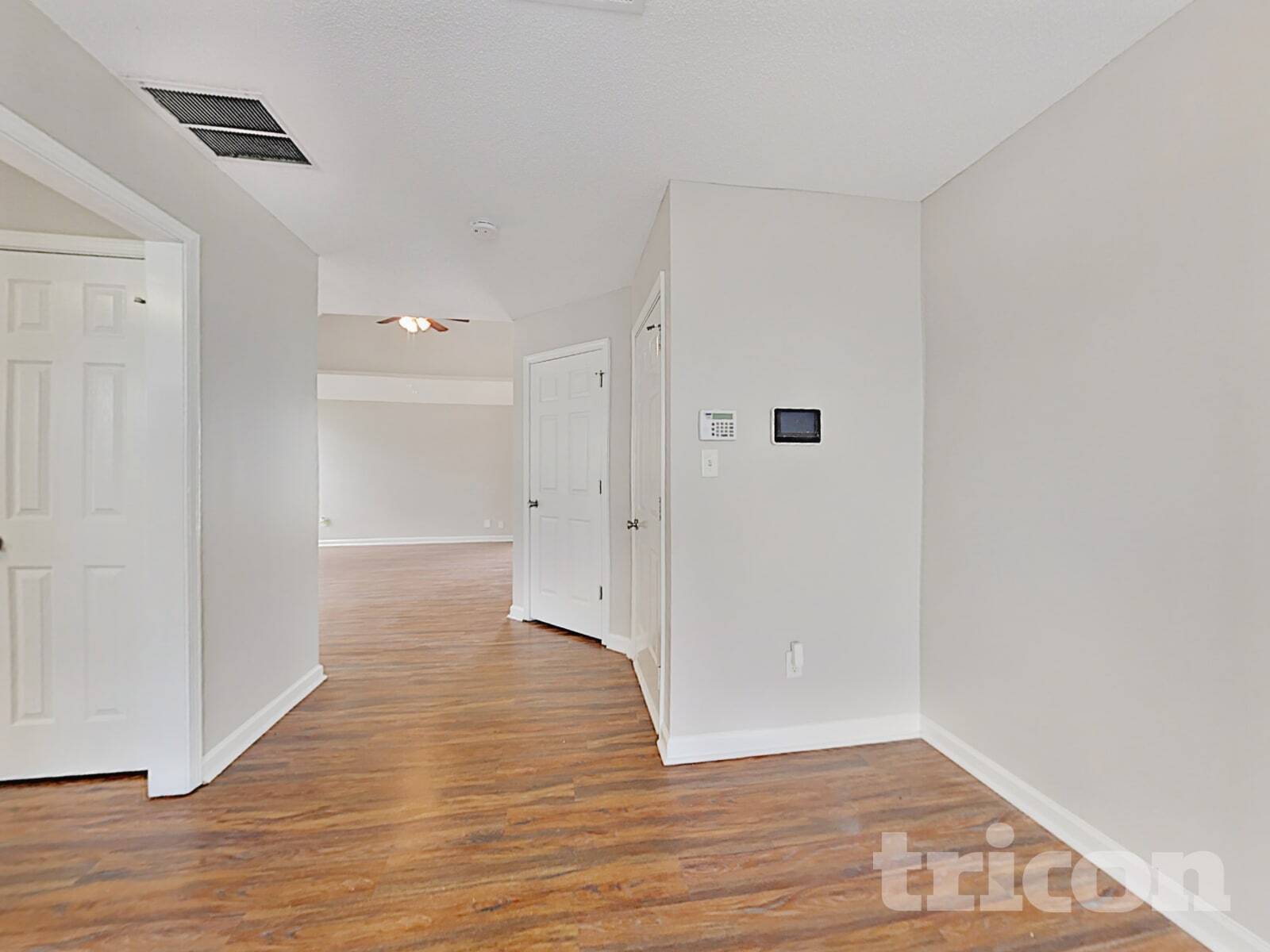 Building Photo - 105 River View Ct