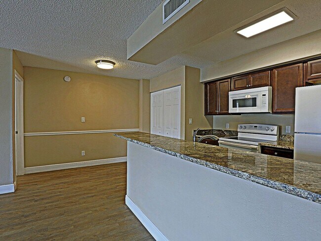 Building Photo - Mystic Gardens 5319-1905