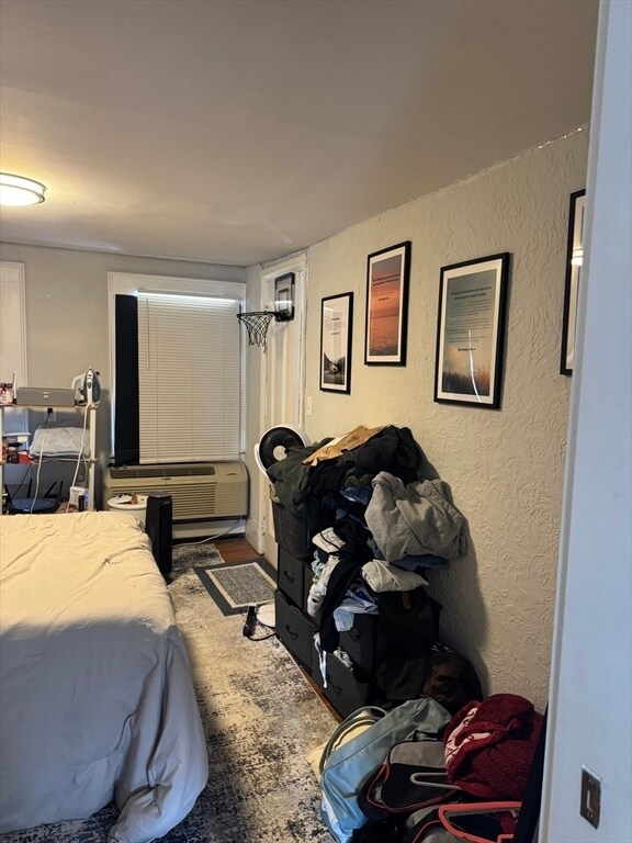 Building Photo - 44 Melrose St