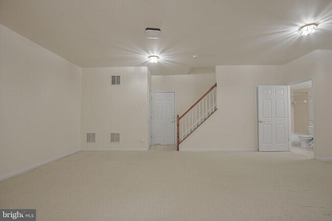 Building Photo - 46186 Aisquith Terrace