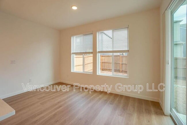 Building Photo - 1605 NE 180th Ave