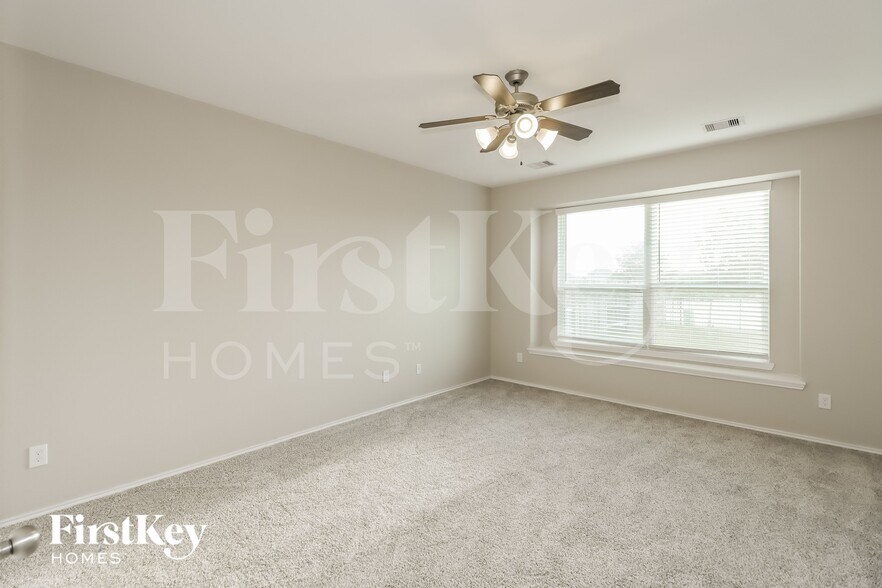 Building Photo - 5010 Naples Grove Ln