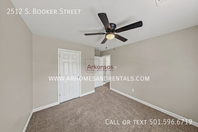 Building Photo - 2512 Booker St