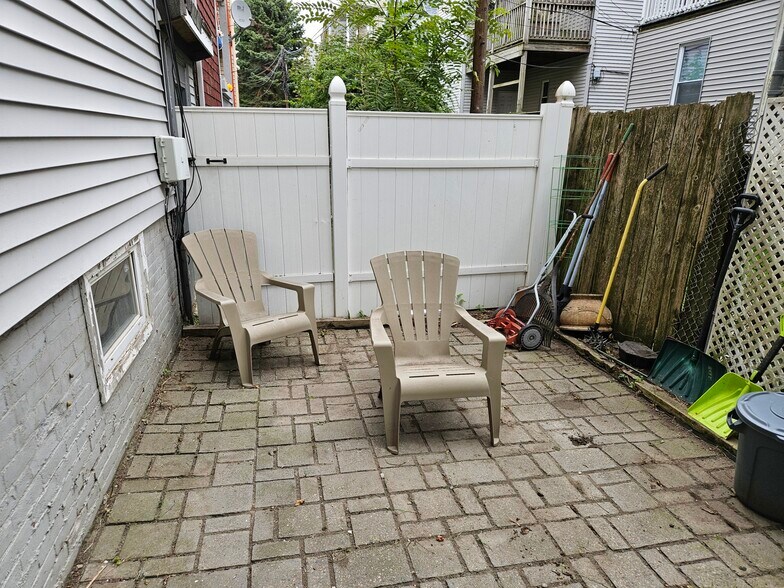 Back patio - 775 Columbia Rd
