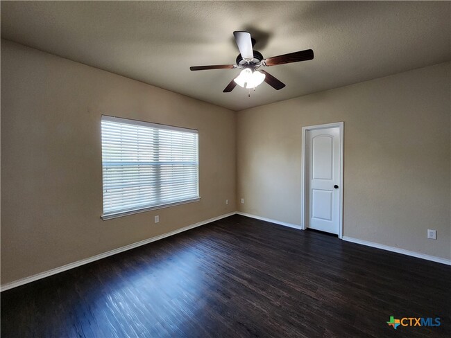 Building Photo - 1032 Brown Rock Dr