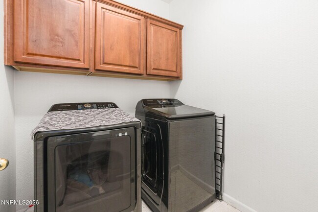 Building Photo - 6960 Rioja Ct