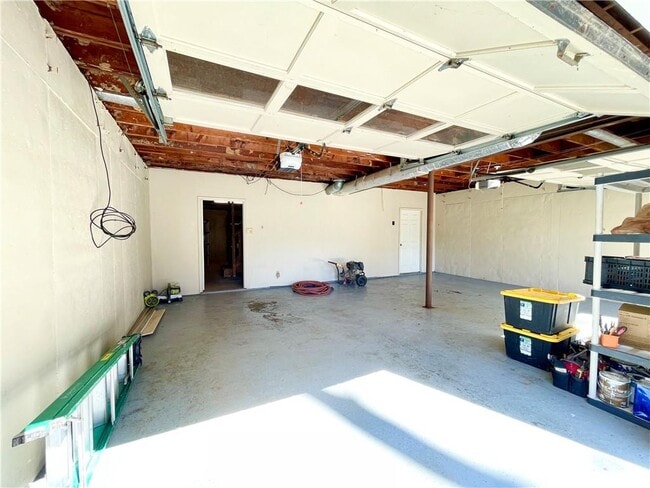 Building Photo - 1721 Emerson Ct NE