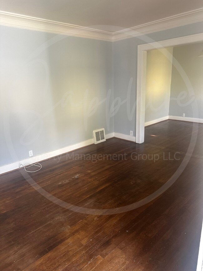 Building Photo - 2404 E 67th Terrace