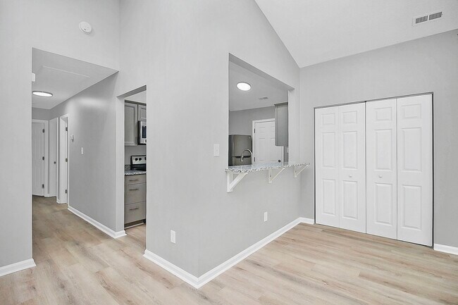 Building Photo - 5801 Woodrock Ct
