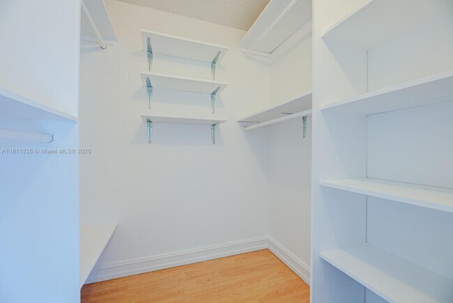 Building Photo - 14133 SW 154th Pl