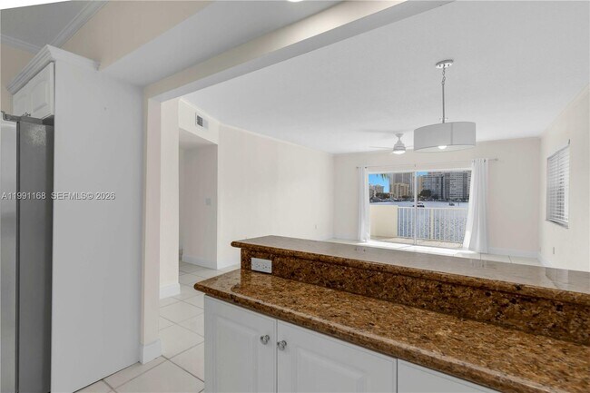 Building Photo - 462 Golden Isles Dr