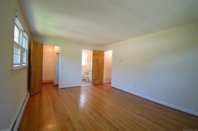 Building Photo - 18 Overbrook Rd