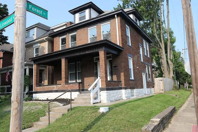 Building Photo - 921 Linwood Ave