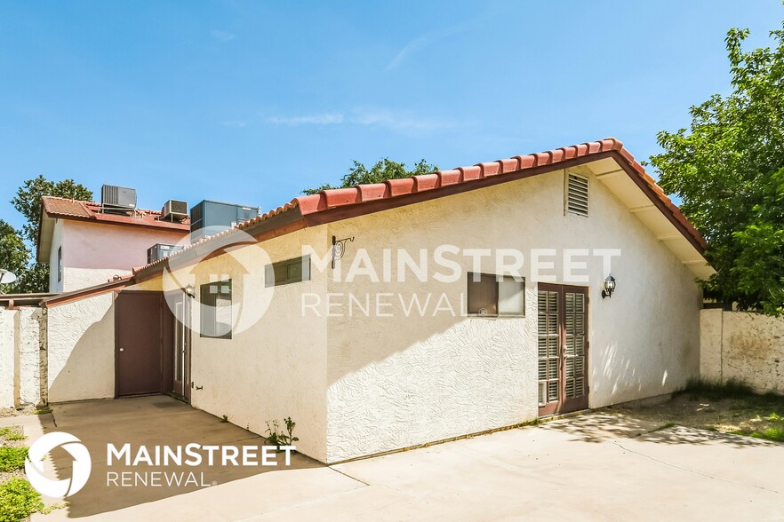 Building Photo - 2833 E Beck Ln