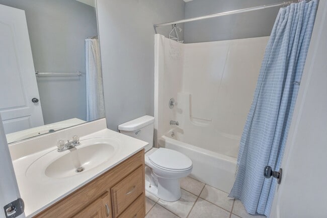 Building Photo - Turnberry Ridge – 3 Bedroom, 2.5 Bath Zero-Lot Home with 2-Car Garage