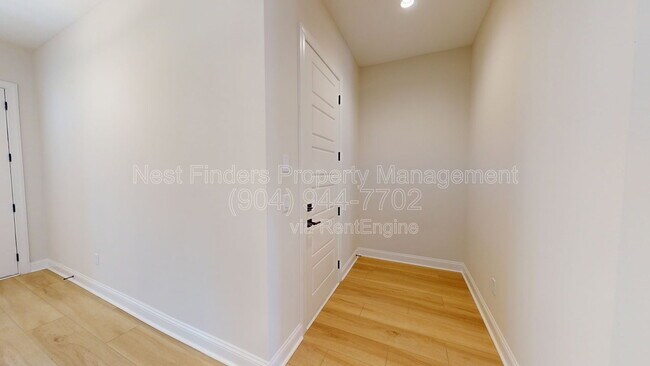 Building Photo - 248 Daymark Ln