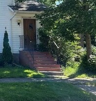 Building Photo - 114 Lagrange St