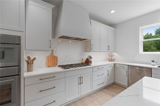 Building Photo - 2071 Fairhaven Cir NE