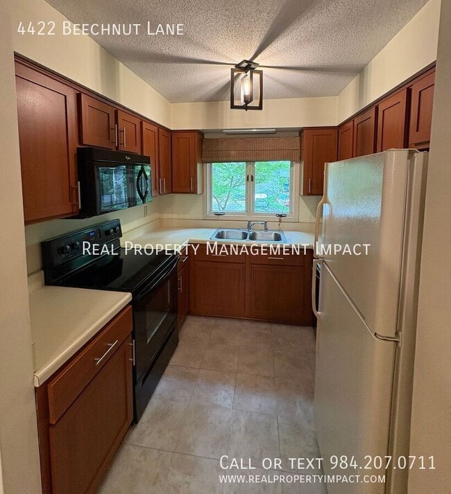Building Photo - 4422 Beechnut Ln