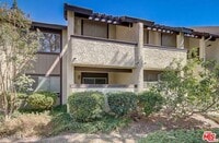 Building Photo - Welcome to this charming 1 bedroom+1 bathroom