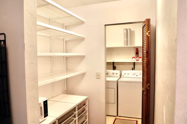 Building Photo - Founders Hill Haile Plantation