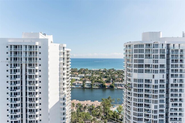 Building Photo - 21205 Yacht Club Dr