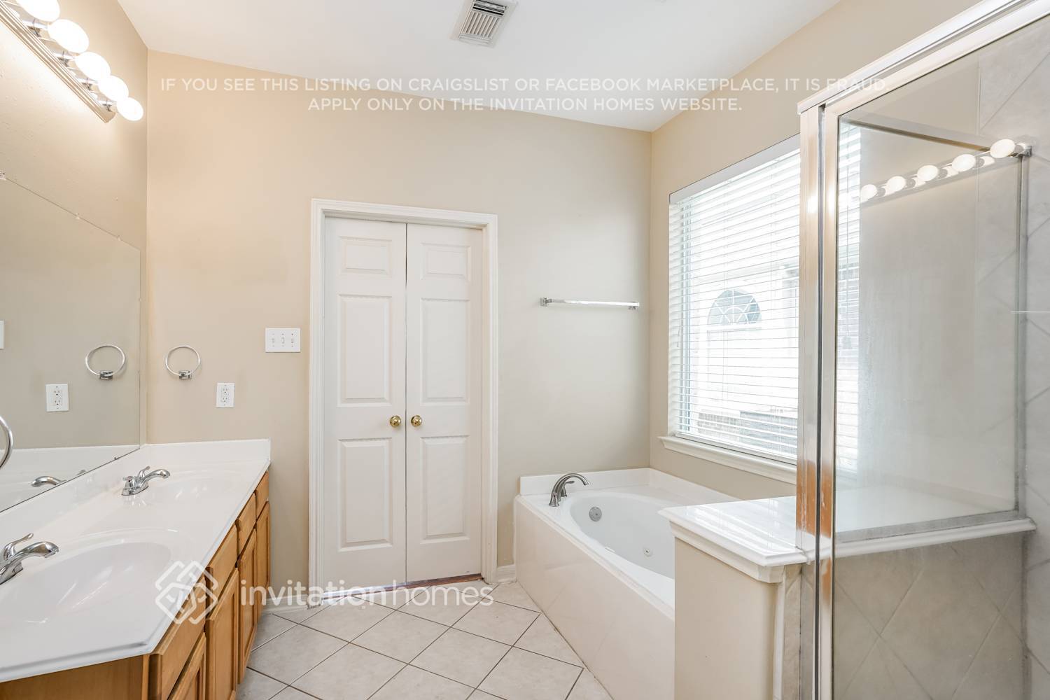 Building Photo - 16614 Greenbriar Point Ln