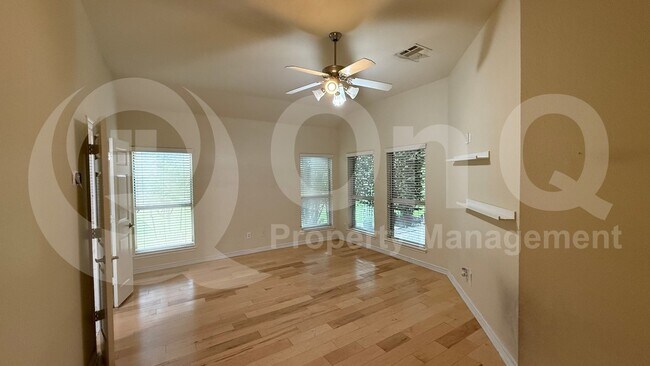 Building Photo - 9584 Park Garden Dr