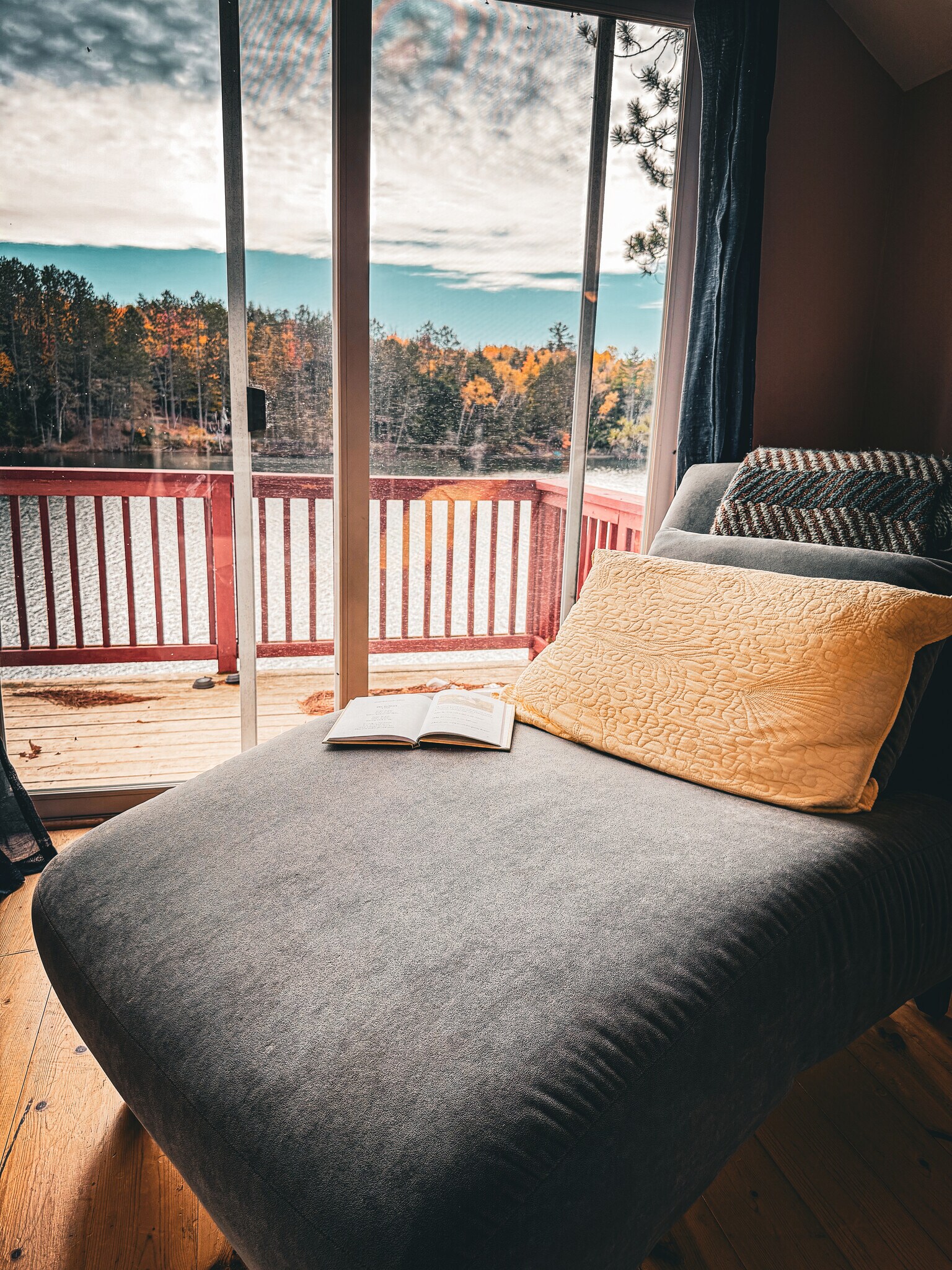 Building Photo - 440 S Peninsula Ln