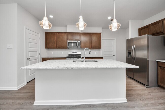 Building Photo - 15523 Foresail Ln