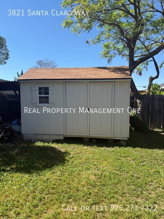 Building Photo - 3821 Santa Clara Way