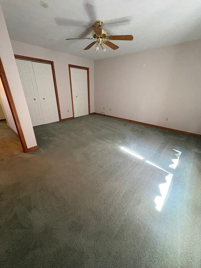 Building Photo - 23 Tennyson Cir
