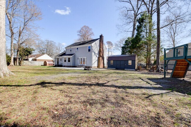 Building Photo - 412 Saddle Ct