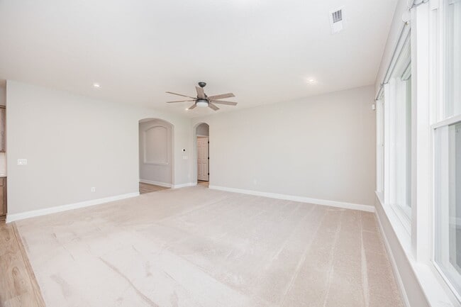 Building Photo - Beautiful 2 Bedroom, 2 Bath home + flex ro...
