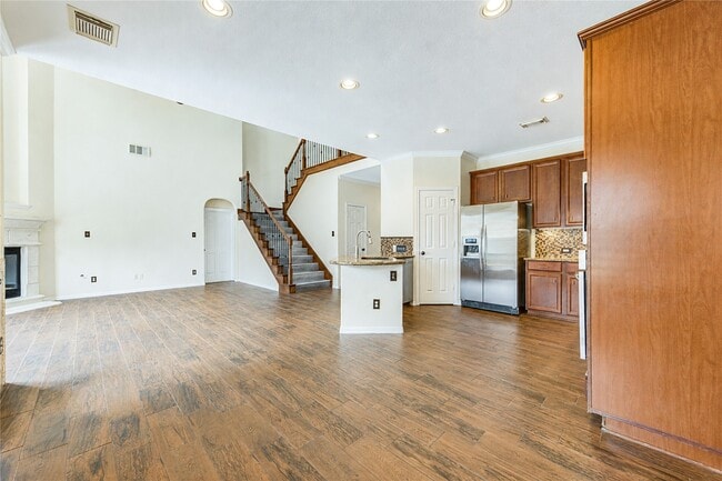 Building Photo - 17415 Elverson Oaks Dr