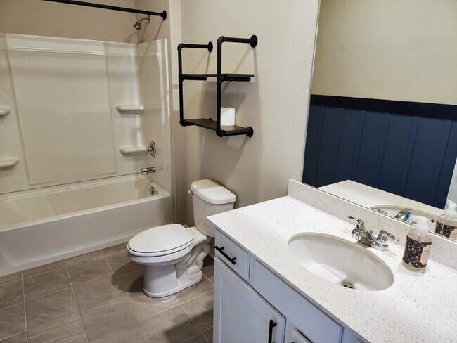 Building Photo - 2124 NW 44th St