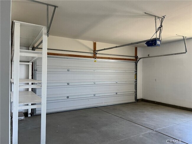 Building Photo - 77184 California Dr