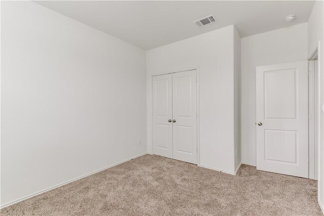 Building Photo - 712 Affazia Ln