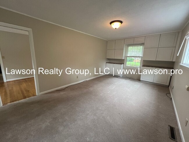 Building Photo - Nice, Three Bedroom Brick Ranch in City of...