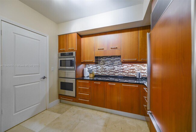 Building Photo - 3101 S Ocean Dr