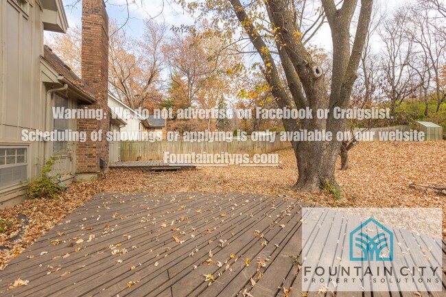 Building Photo - 807 Laurel Ave