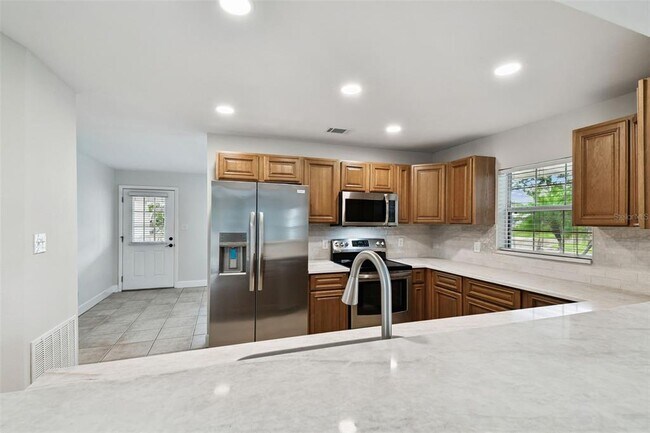 Building Photo - 4602 S Renellie Dr