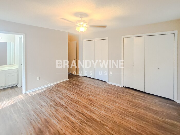 Building Photo - 6309 Golden Park Dr